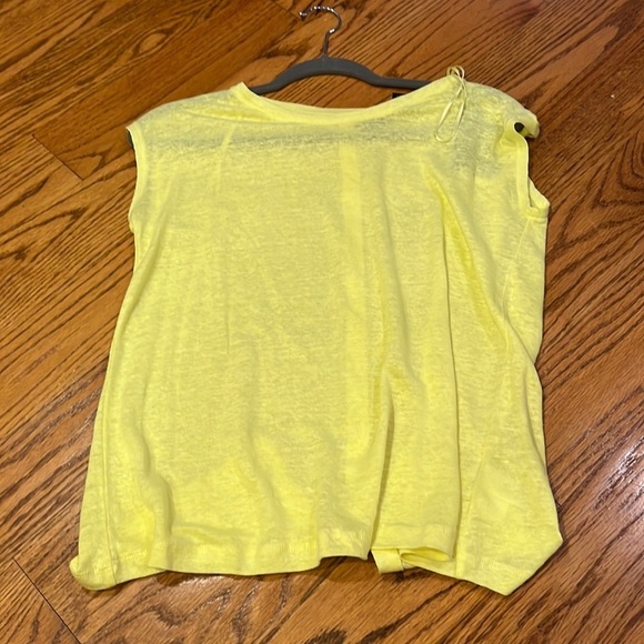 Tahari Woman’s Sleeveless Yellow Linen Top Size S - Picture 1 of 4
